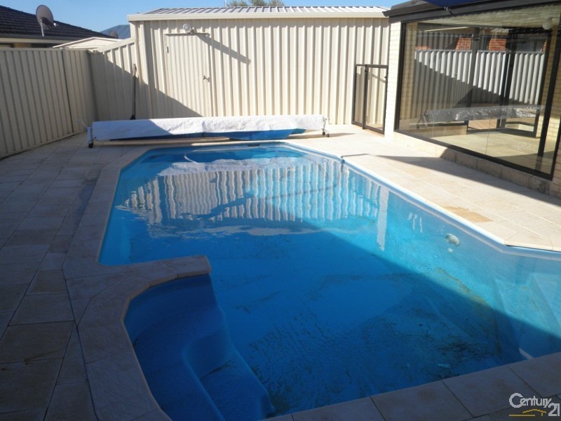 5 Uist Close, Port Kennedy WA 6172