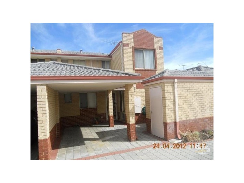 11/4 Marlo Place, Waikiki WA 6169