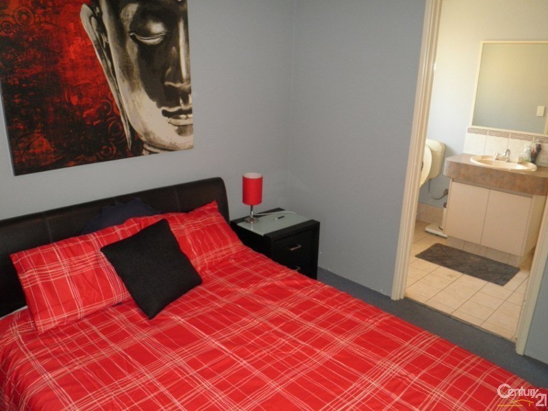 5 Carpul Place, Waikiki WA 6169