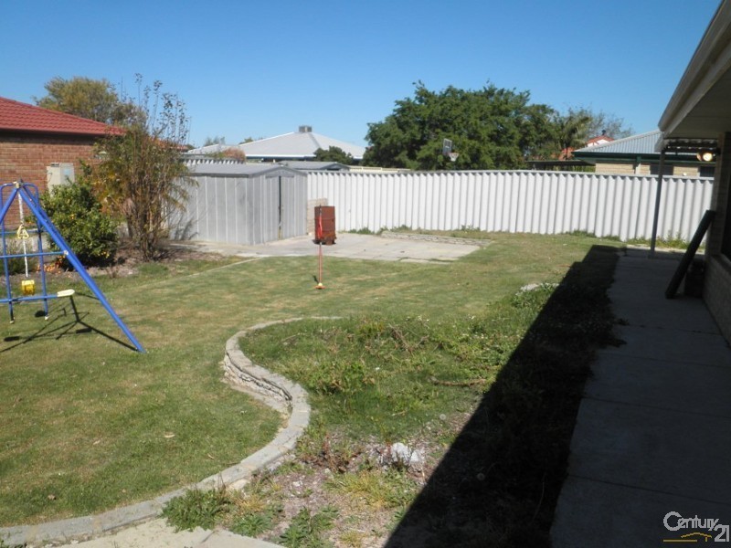 5 Carpul Place, Waikiki WA 6169