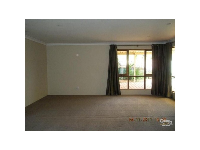 1 Mizzen Court, Waikiki WA 6169