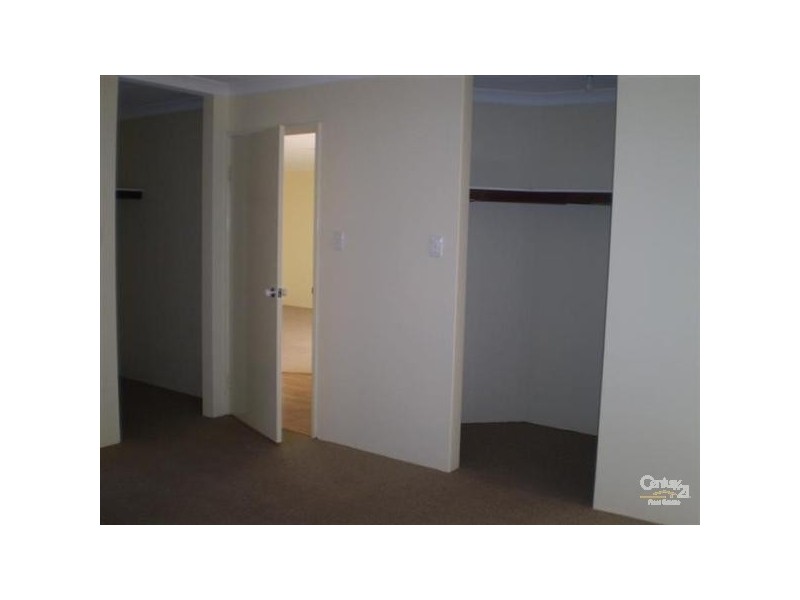 5 Brussels Circuit, Port Kennedy WA 6172
