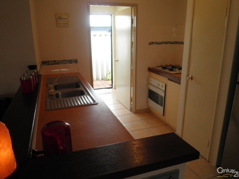 4 Skipjack Way, Warnbro WA 6169