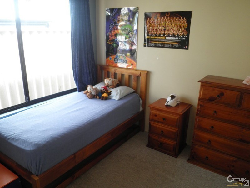 4 Skipjack Way, Warnbro WA 6169