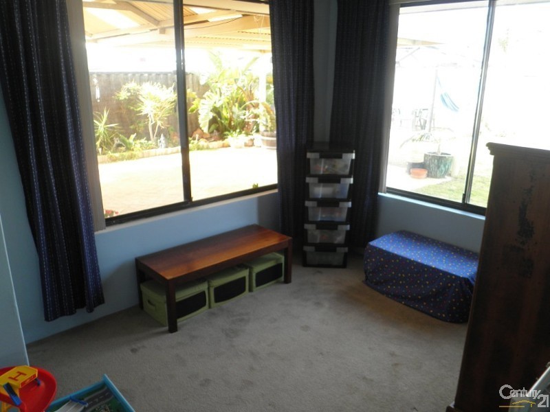 4 Skipjack Way, Warnbro WA 6169