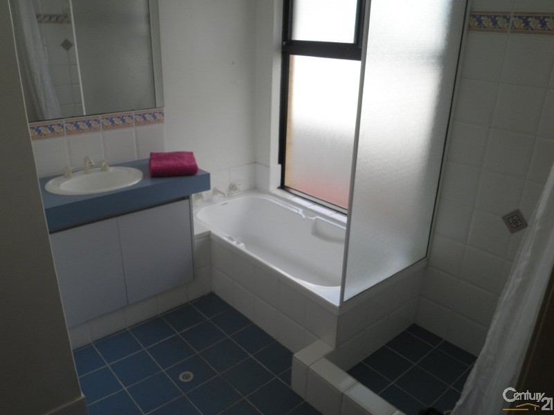 4 Skipjack Way, Warnbro WA 6169