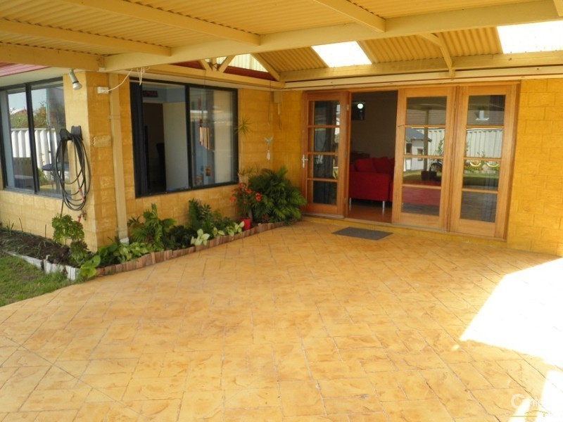 4 Skipjack Way, Warnbro WA 6169