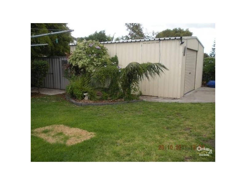 8 Breaden Drive, Cooloongup WA 6168