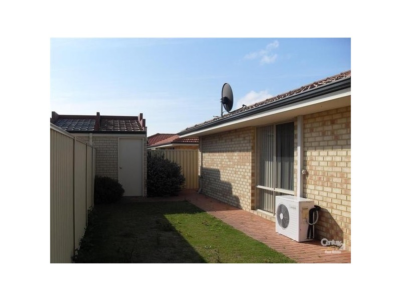 77 Montoro Drive, Port Kennedy WA 6172