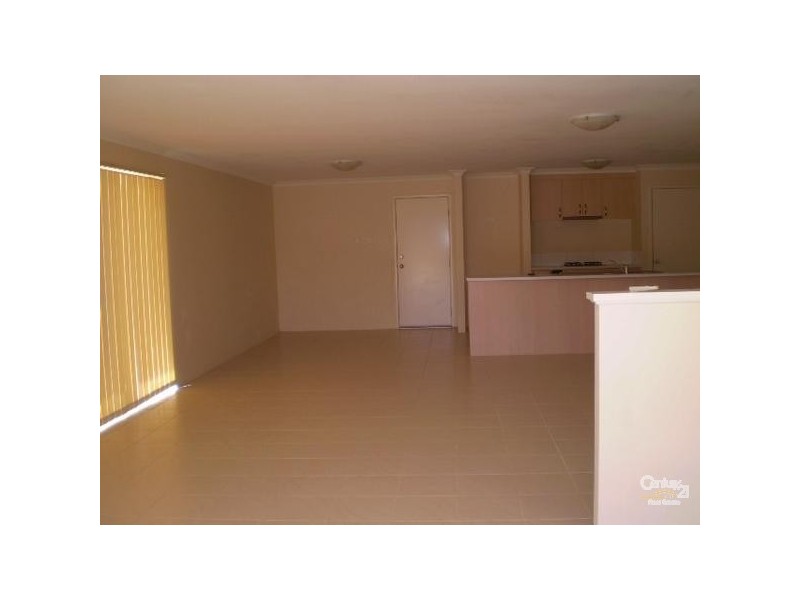 4 Sorrento Turn, Secret Harbour WA 6173