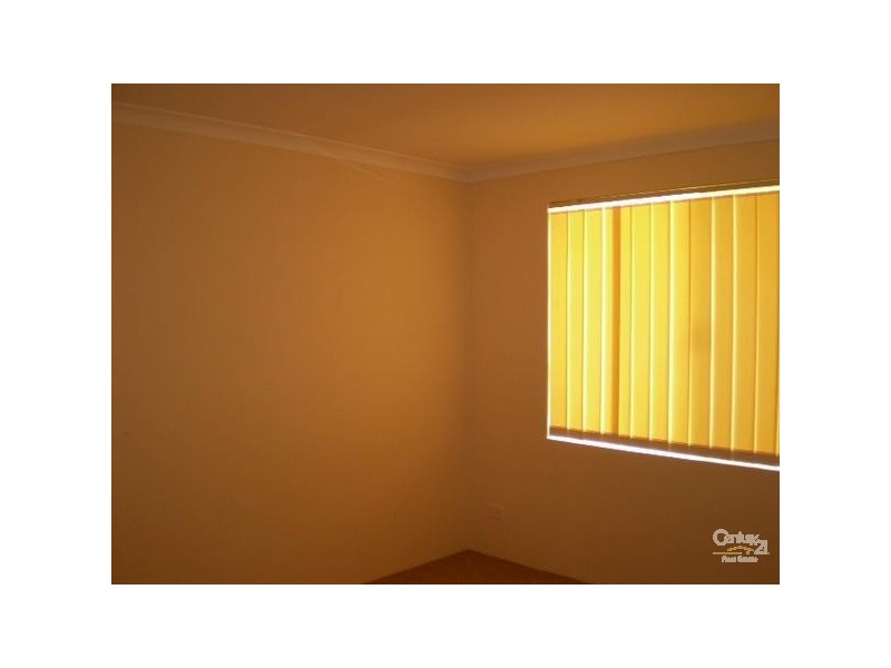 4 Sorrento Turn, Secret Harbour WA 6173