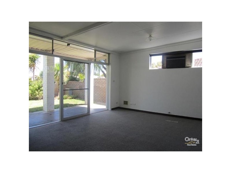 28 Griggs Way, Rockingham WA 6168