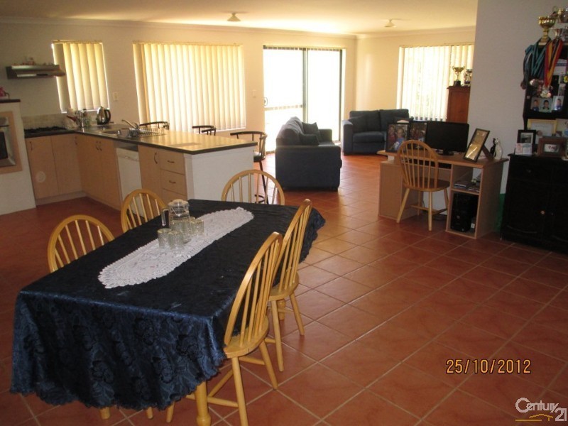 6 Waterfront Parkway, Shoalwater WA 6169