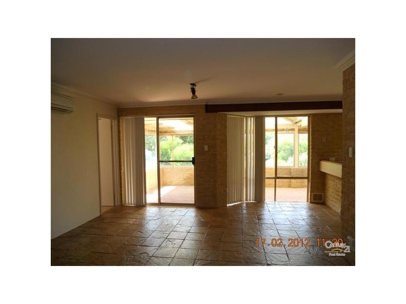 25 Shelton Street, Waikiki WA 6169