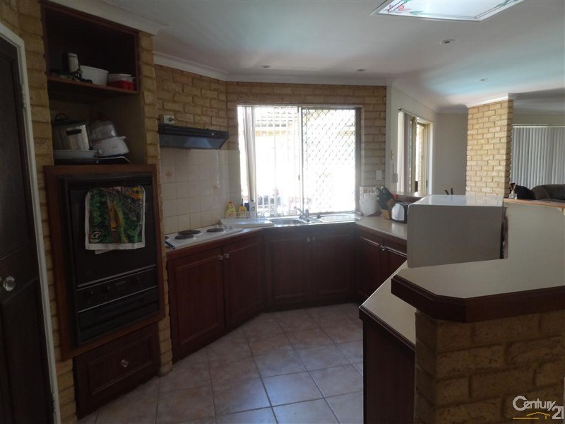 3 Oxley Place, Rockingham WA 6168