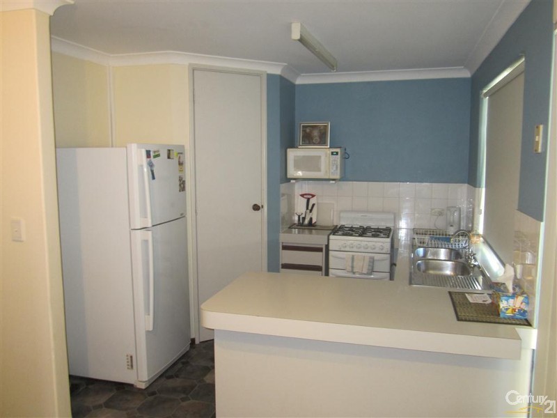 7 Glenway Loop, Cooloongup WA 6168