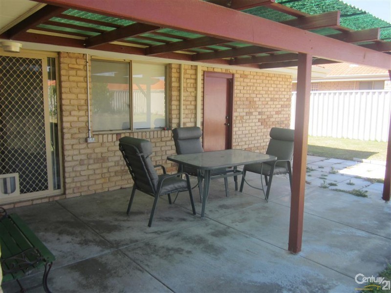 7 Glenway Loop, Cooloongup WA 6168