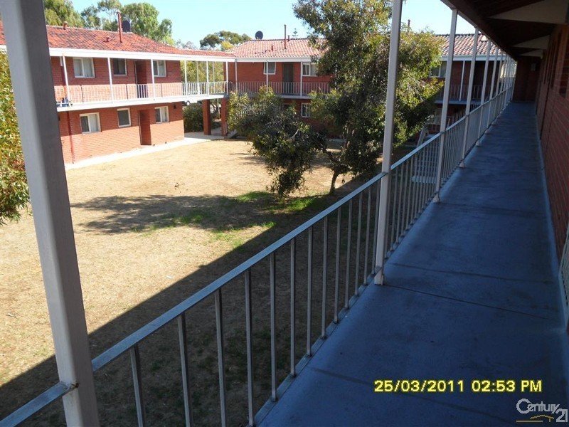 18/15 Corvus Place, Rockingham WA 6168