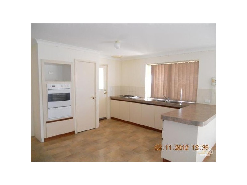 17 St Ettienne Gardens, Port Kennedy WA 6172