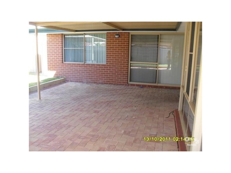 25 Dress Circle, Warnbro WA 6169