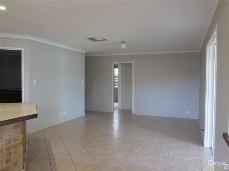 41 Montebourg Meander, Port Kennedy WA 6172