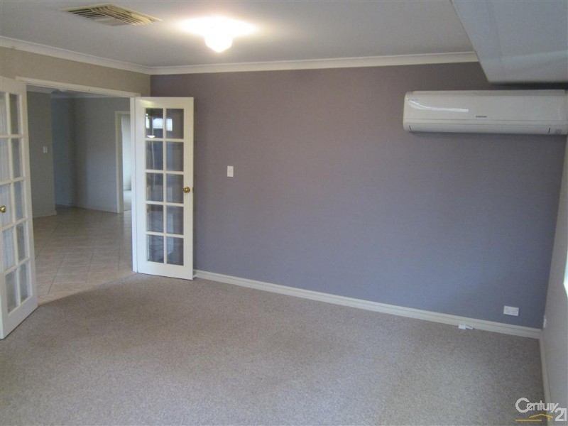 41 Montebourg Meander, Port Kennedy WA 6172