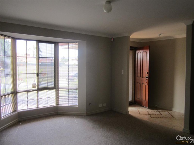 41 Montebourg Meander, Port Kennedy WA 6172