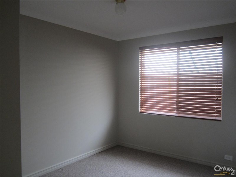 41 Montebourg Meander, Port Kennedy WA 6172