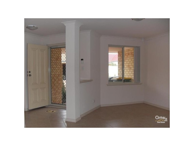 77 Montoro Drive, Port Kennedy WA 6172