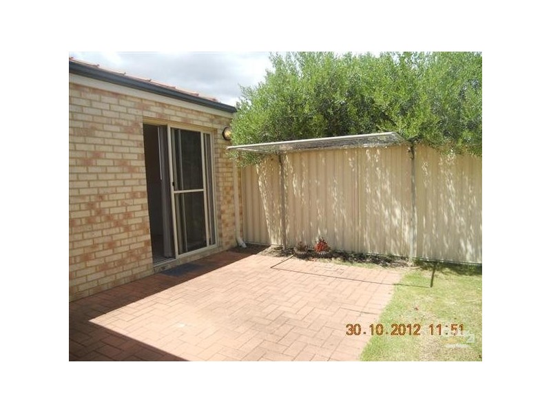 77 Montoro Drive, Port Kennedy WA 6172