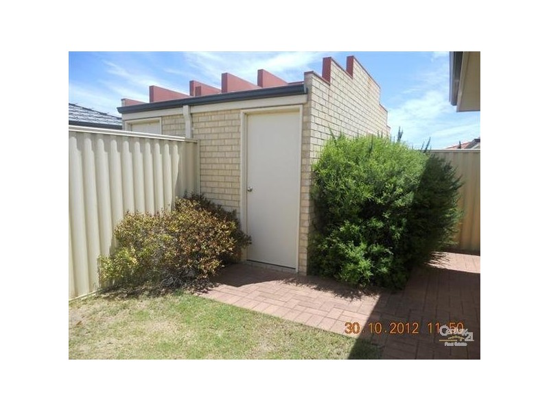 77 Montoro Drive, Port Kennedy WA 6172