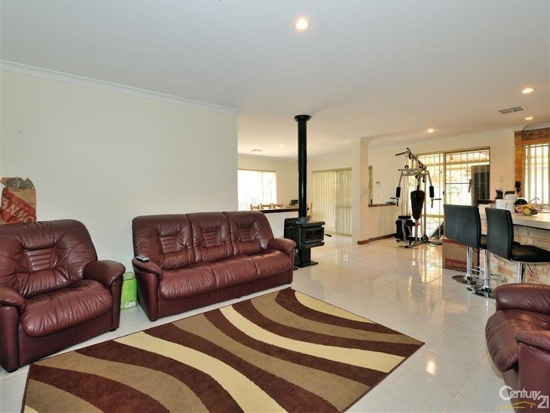 18 Hokin Street, Waikiki WA 6169