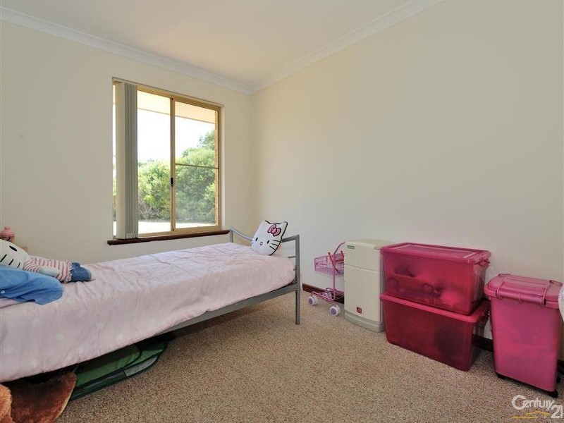 18 Hokin Street, Waikiki WA 6169