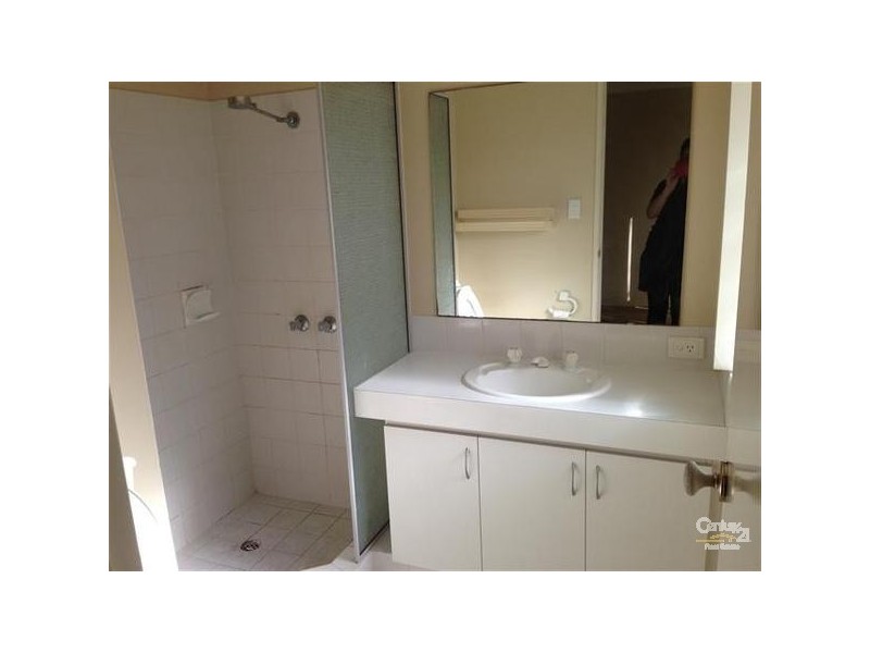 2/63 Saw Avenue, Rockingham WA 6168