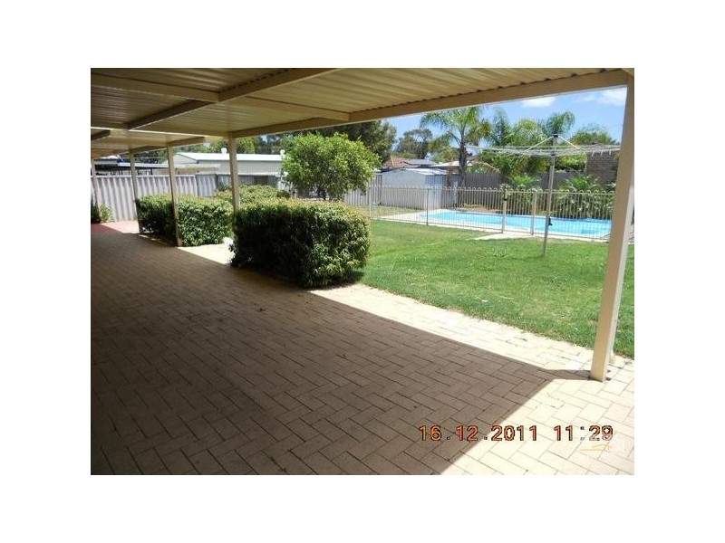 29 Hartland Way, Warnbro WA 6169