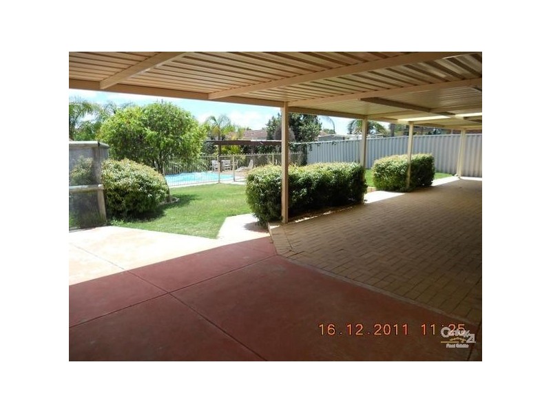 29 Hartland Way, Warnbro WA 6169