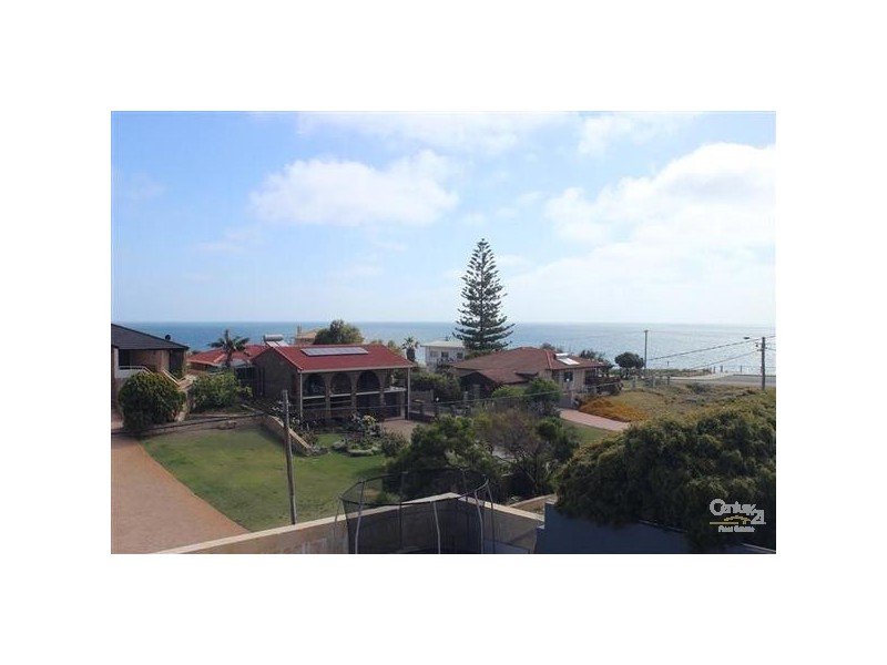 10 Hilda Road, Waikiki WA 6169