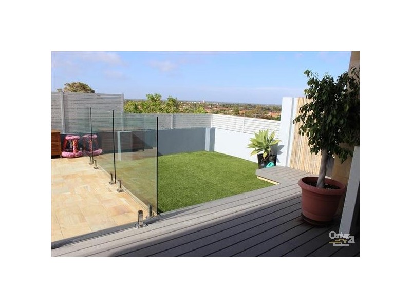 10 Hilda Road, Waikiki WA 6169