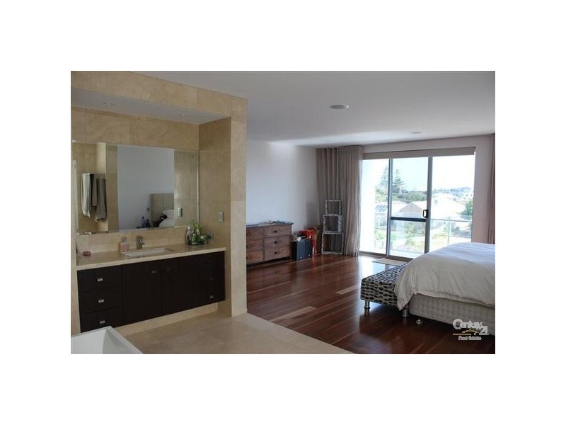 10 Hilda Road, Waikiki WA 6169