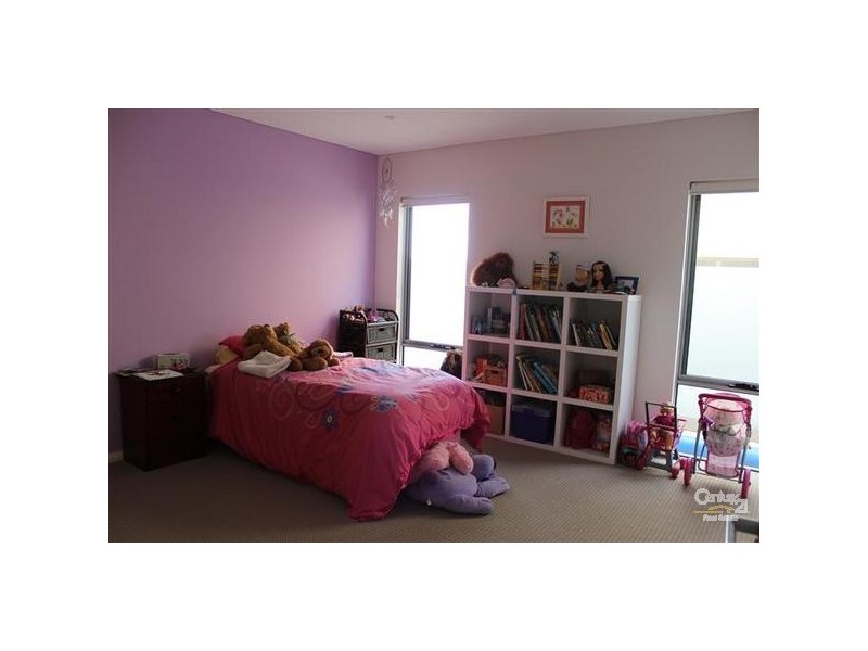 10 Hilda Road, Waikiki WA 6169