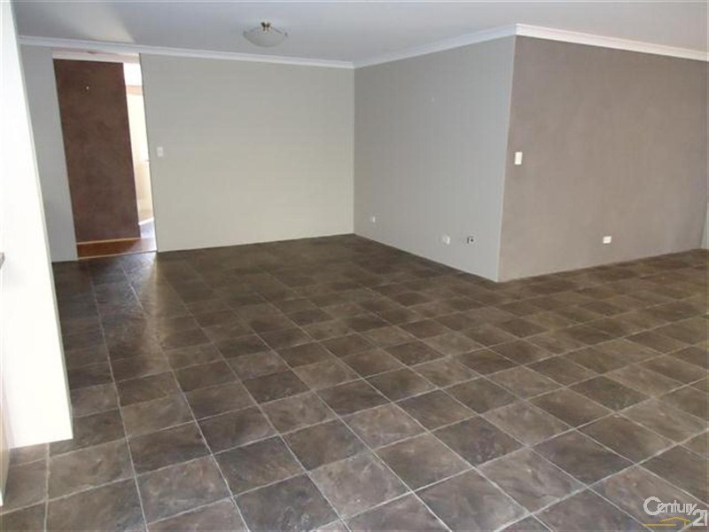 10 Squires Avenue, Bertram WA 6167