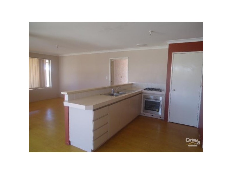 24 Pallarup Grove, Waikiki WA 6169
