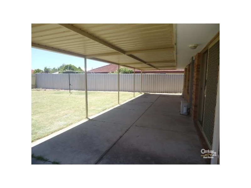 24 Pallarup Grove, Waikiki WA 6169