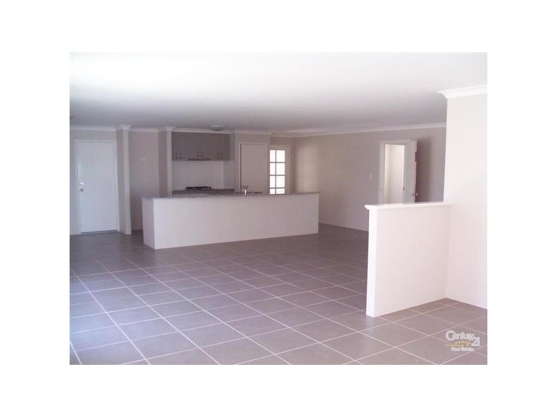 5 Vitesse Approach, Shoalwater WA 6169