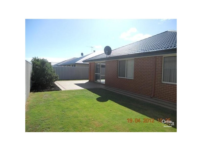 5 Vitesse Approach, Shoalwater WA 6169
