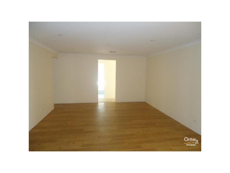 109 Baningan Avenue, Success WA 6164