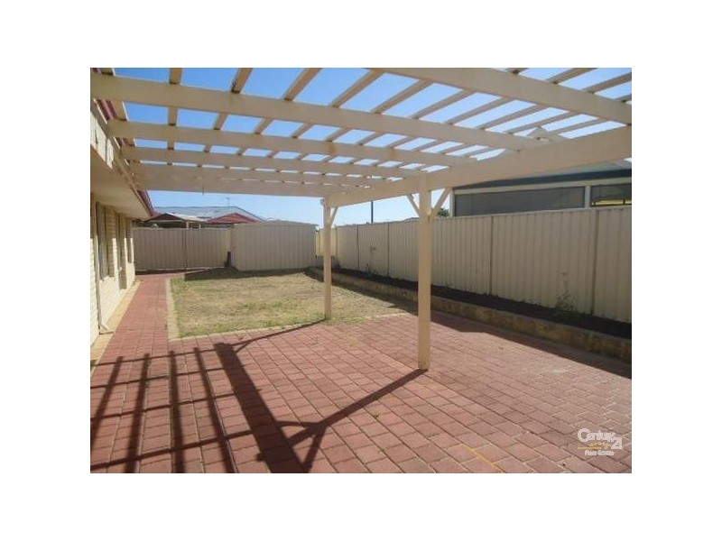 109 Baningan Avenue, Success WA 6164