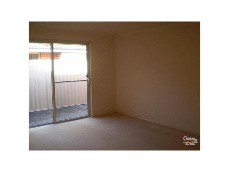 11 Riaza Parkway, Port Kennedy WA 6172