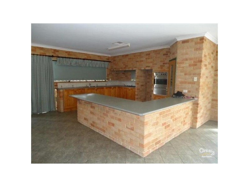 5 Braddock Road, Wellard WA 6170