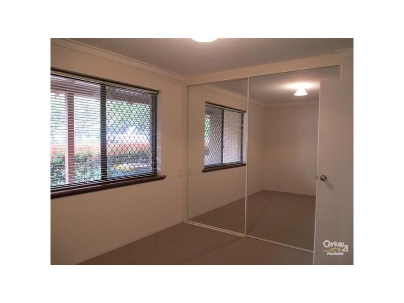 1/53 Rockingham Beach Road, Rockingham WA 6168